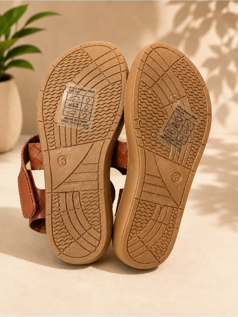 Lucky Brand Unisex Brown Woven Strappy Buckle Sandals. Adjustable Open Toe. US 3